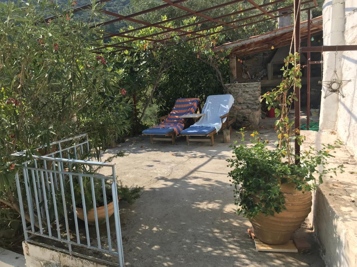 Maison Charme Avec Piscine Privee, Pres De La Mer A Sappounakeika, Tyros Sapounakeika Exteriör bild